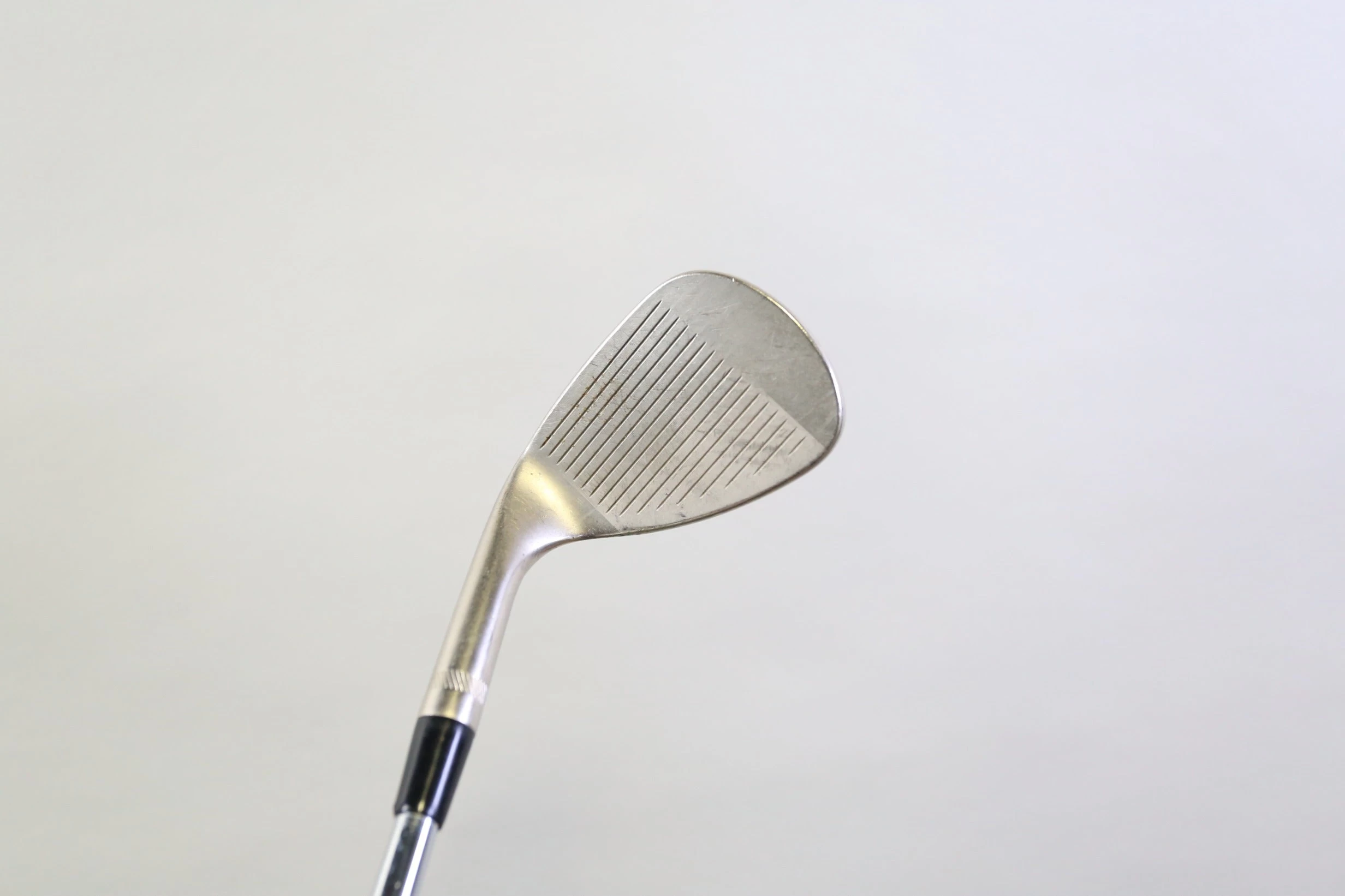 Titleist Vokey SM5 Gold Nickel M Grind 56* Wedge RH 35 In Steel Shaft Stiff Flex - Image 2