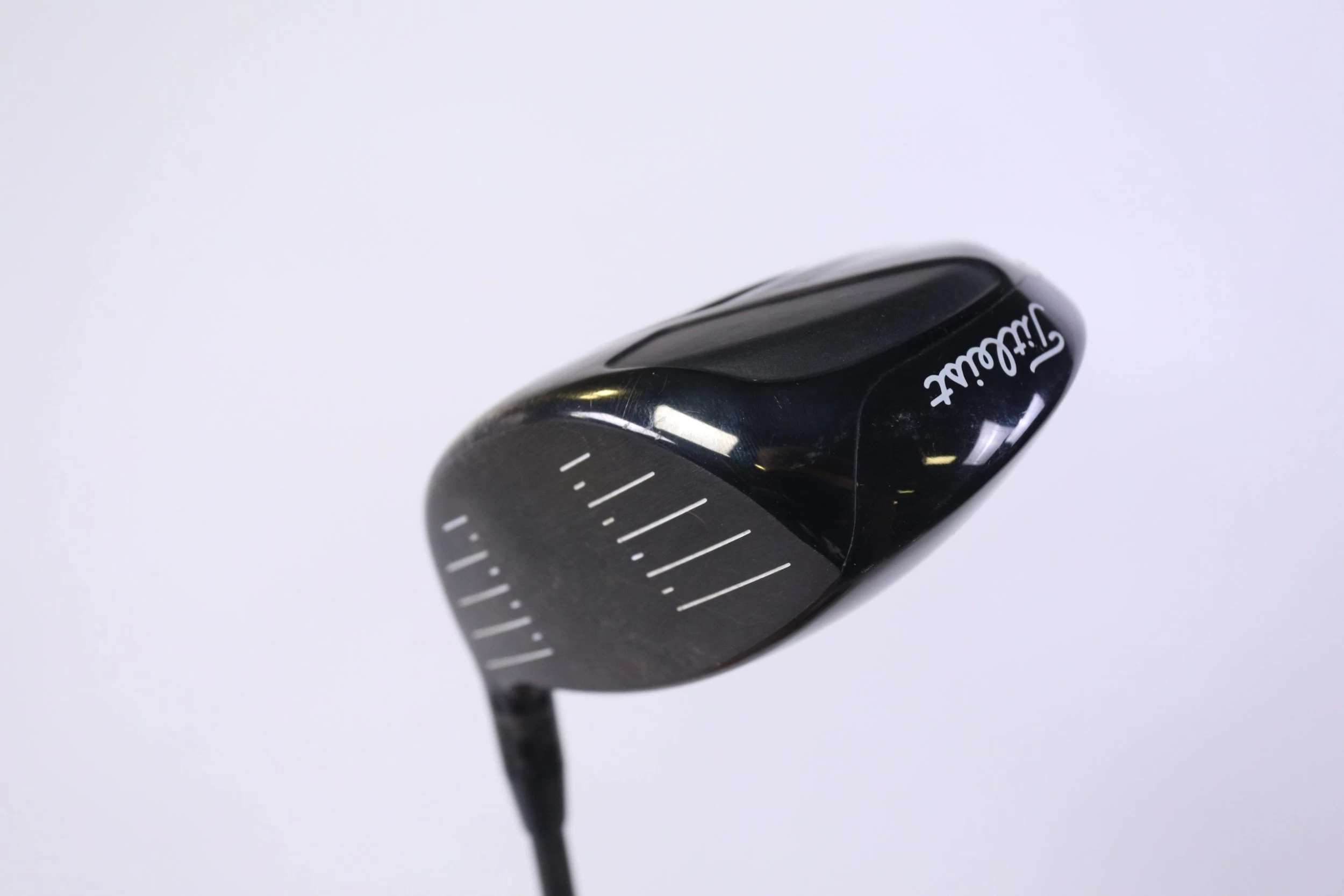 Titleist 910D3 Driver - Right-Handed - 8.5 Degrees - Stiff Flex - Image 4