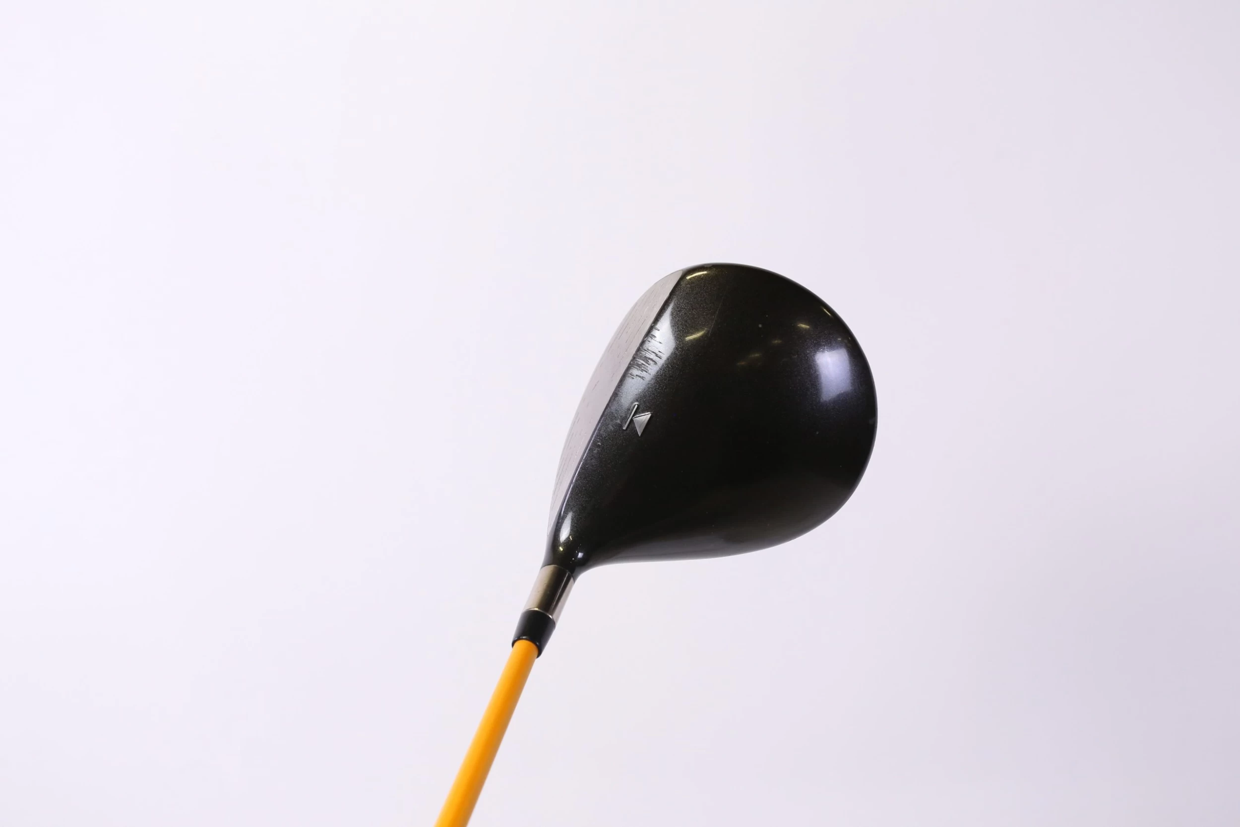 Titleist 905R Driver 45 In RH 10.5* Graphite Shaft Regular Flex - Image 2