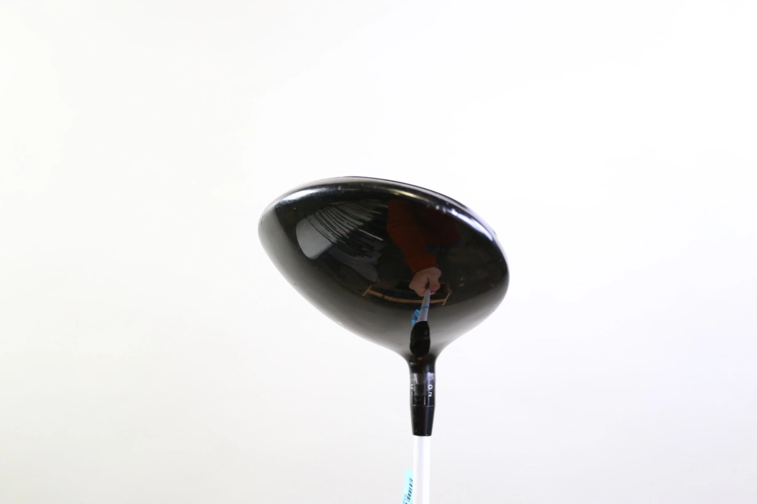 Titleist 915D2 Driver - Right-Handed - 10.5 Degrees - Stiff Flex - Image 4