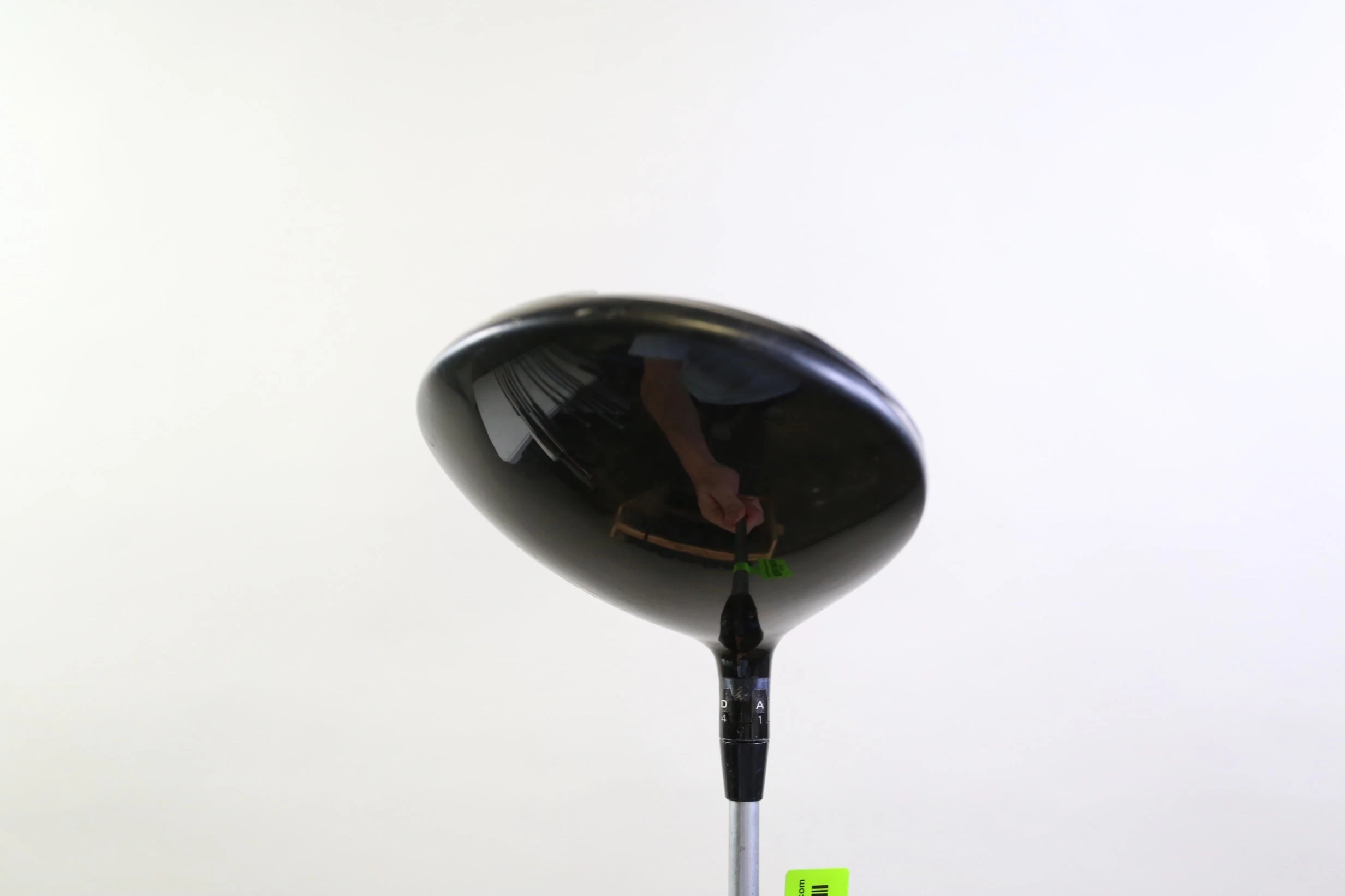 Titleist 910D2 Driver - Right-Handed - 10.5 Degrees - Stiff Flex - Image 4