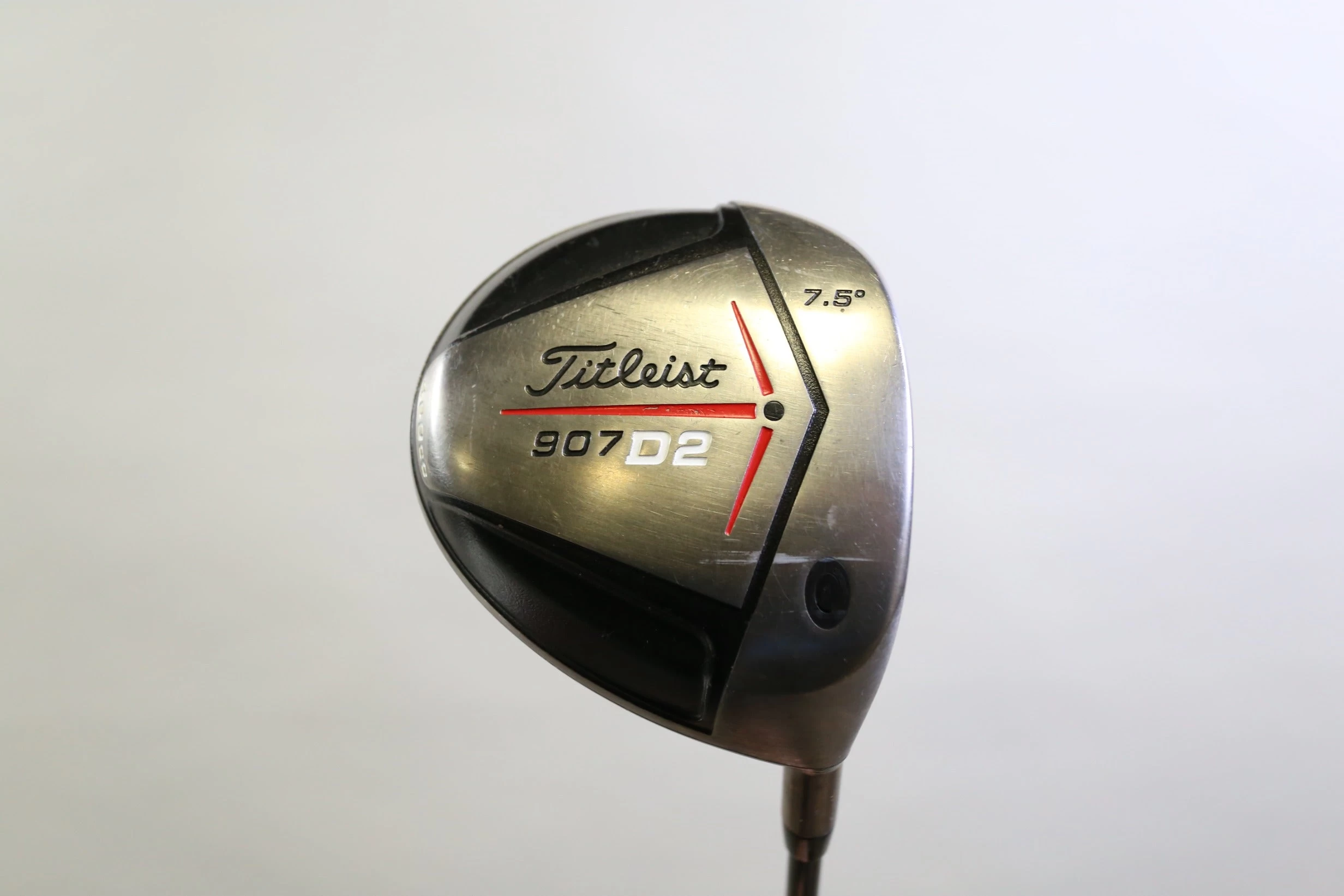 Titleist 907 D2 Driver - Right-Handed - 7.5 Degrees - Stiff Flex